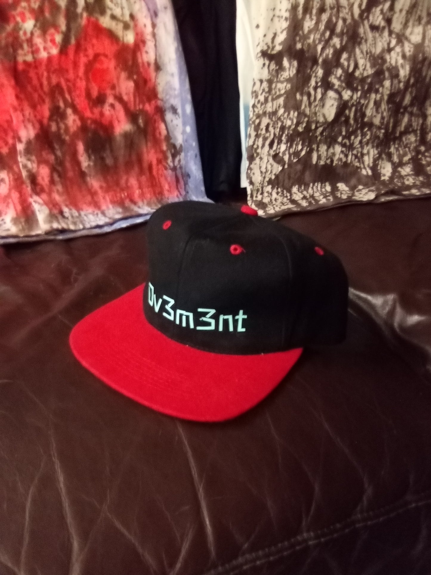 Black red flat brim adjustable clip hat