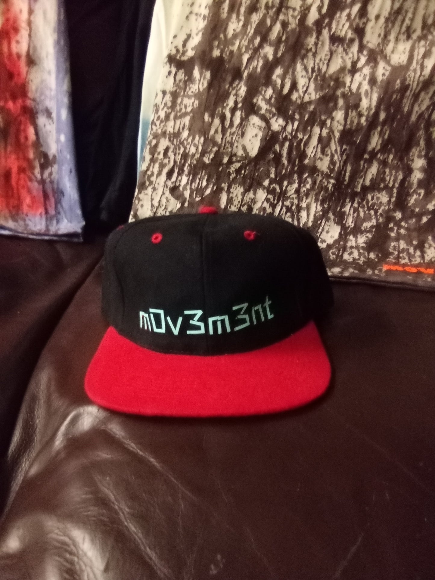 Black red flat brim adjustable clip hat